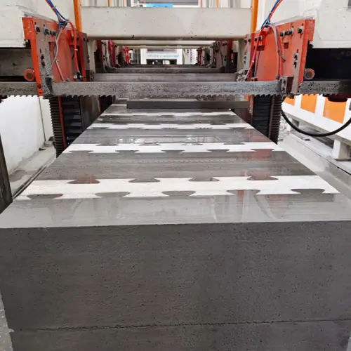 複合サンドイッチ断熱ブロック生産設備